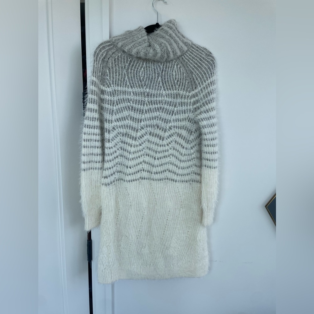 NWT Anthropologie Sleeping on Snow Sweater Dress Gray/White Sz Small